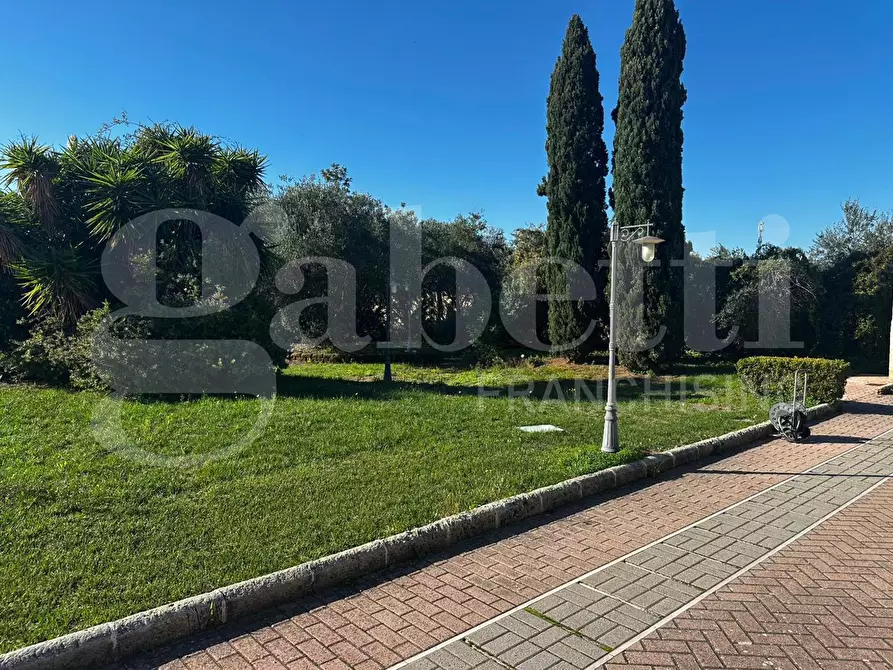 Immagine 5 di Villa in vendita  in Via Carrara Lama Di Macina a Bisceglie