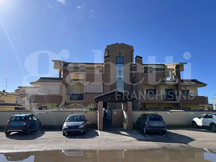 Immagine 2 di Appartamento in vendita  in Via Ticino, 53 a Ardea