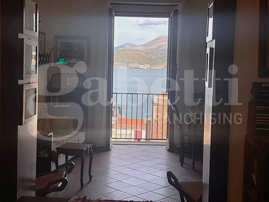 Immagine 7 di Appartamento in vendita  in Via Salita degli Albito, 36 a Gaeta