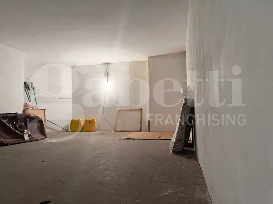 Immagine 9 di Box auto in vendita  in Via di Conca DâOro, 376 a Roma