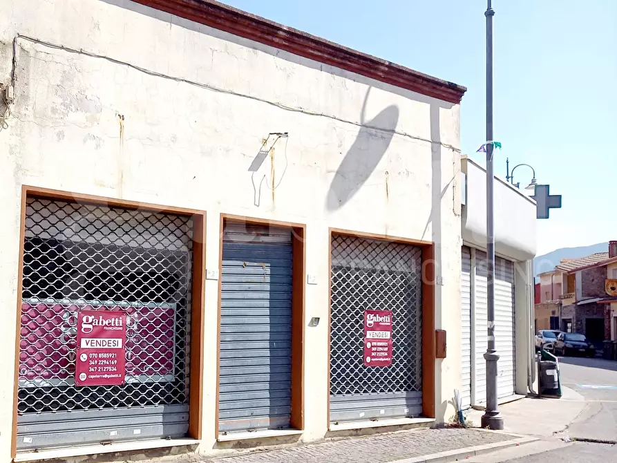 Immagine 11 di Ufficio in vendita  in Via Roma, 2 a Capoterra