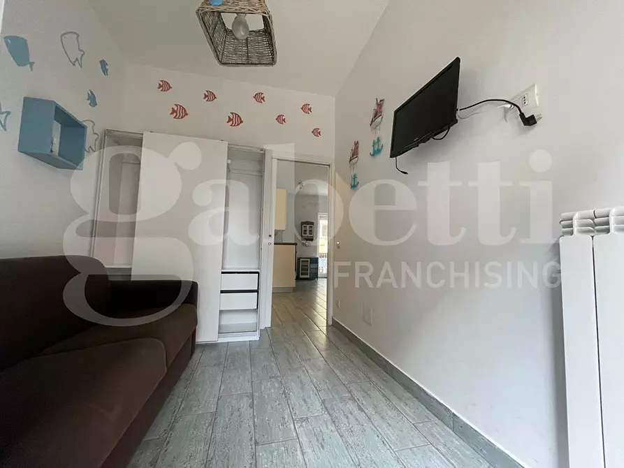 Immagine 9 di Appartamento in vendita  in Via Ancona, 21-23 a Gaeta