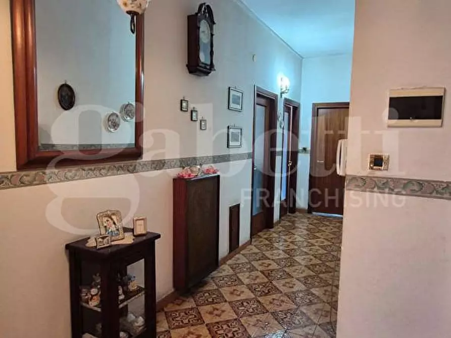 Immagine 13 di Appartamento in vendita  in Corso Umberto I, 68 a Torre Annunziata