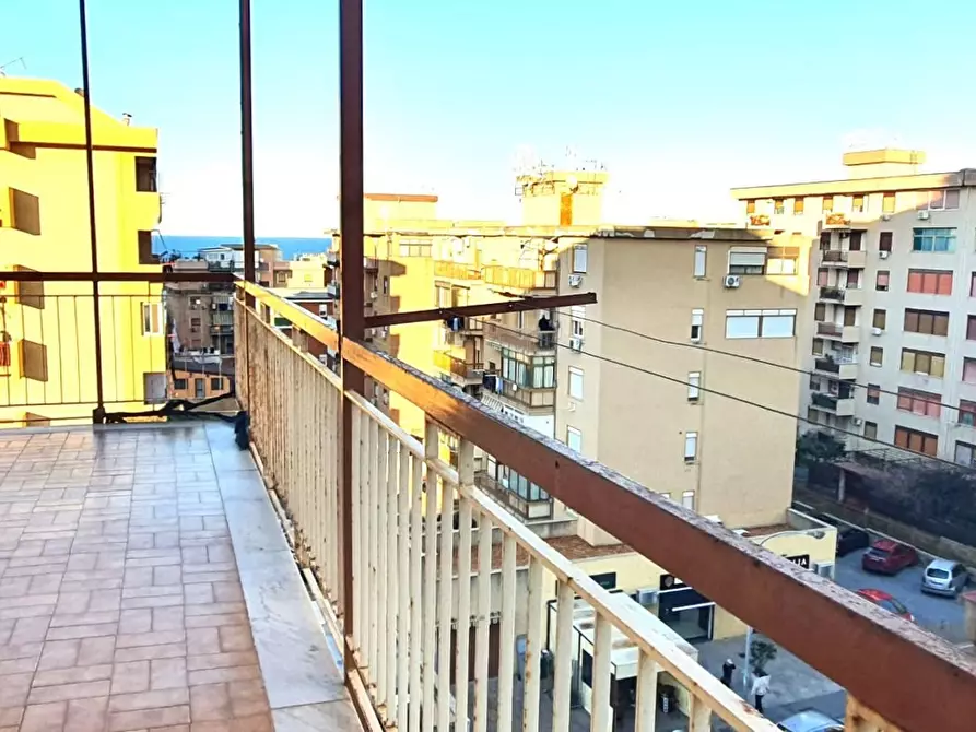 Immagine 25 di Appartamento in vendita  in Via Giacomo Alagna, 10 a Palermo