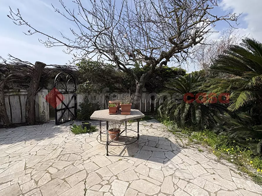 Immagine 42 di Baita in vendita  in Viale EUROPA, 267 a Terracina