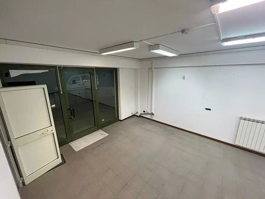 Immagine 3 di Negozio in affitto  in Via san magno, snc a Anagni