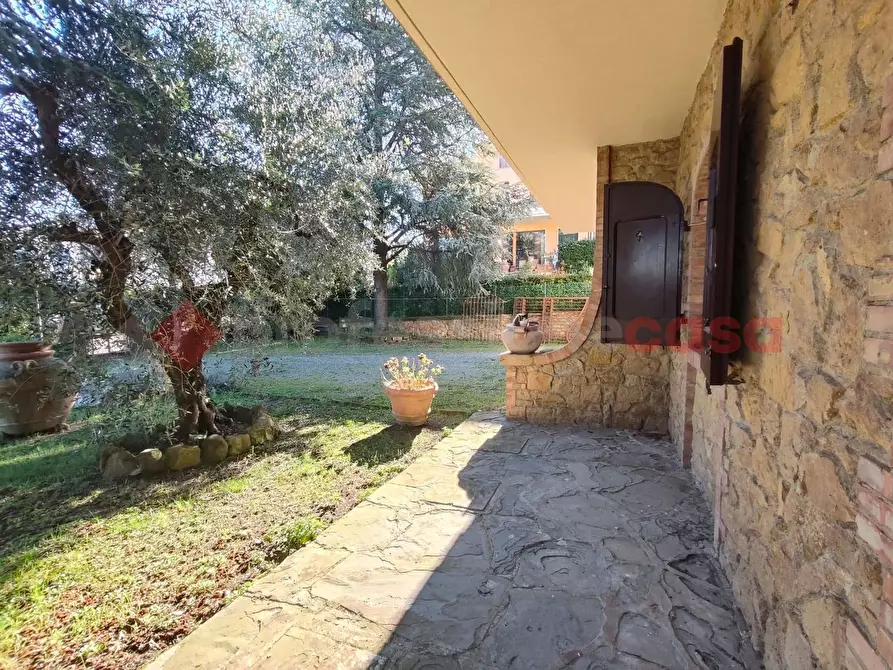 Immagine 1 di Villa in vendita  in Via Salvadori a Montaione