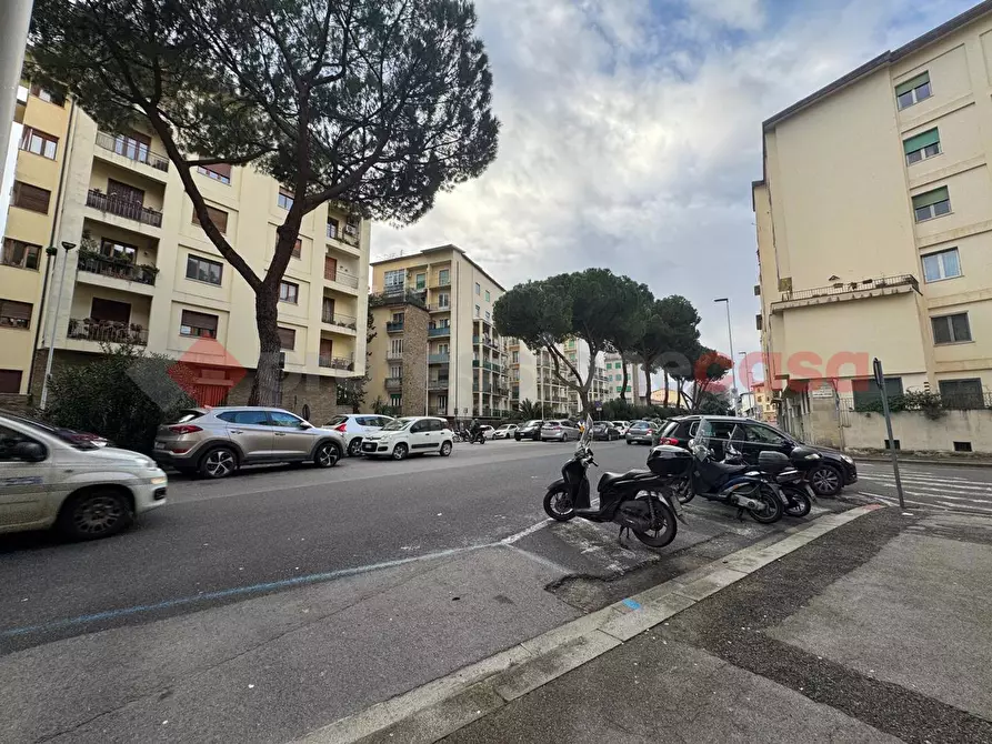 Immagine 15 di Negozio in affitto  in Viale DUSE a Firenze