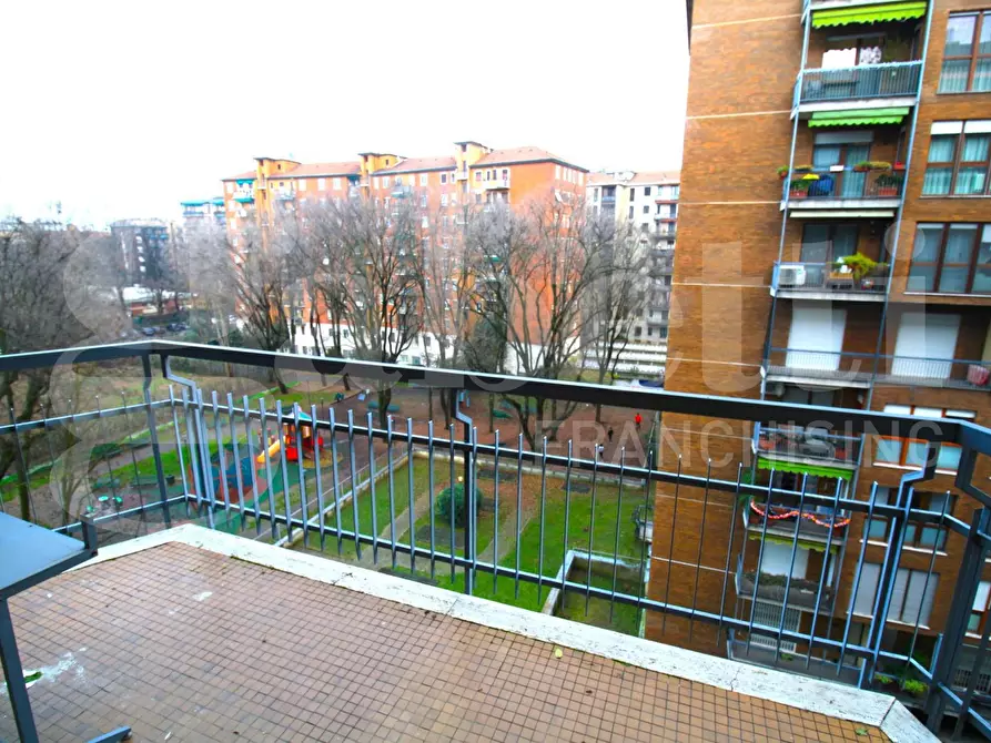 Immagine 5 di Appartamento in vendita  in Via Gulli, 40 a Milano