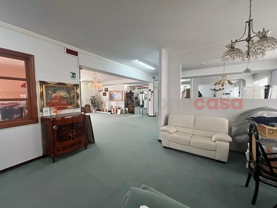 Immagine 17 di Capannone industriale in vendita  in Via SANDRO PERTINI, 10 a Tito