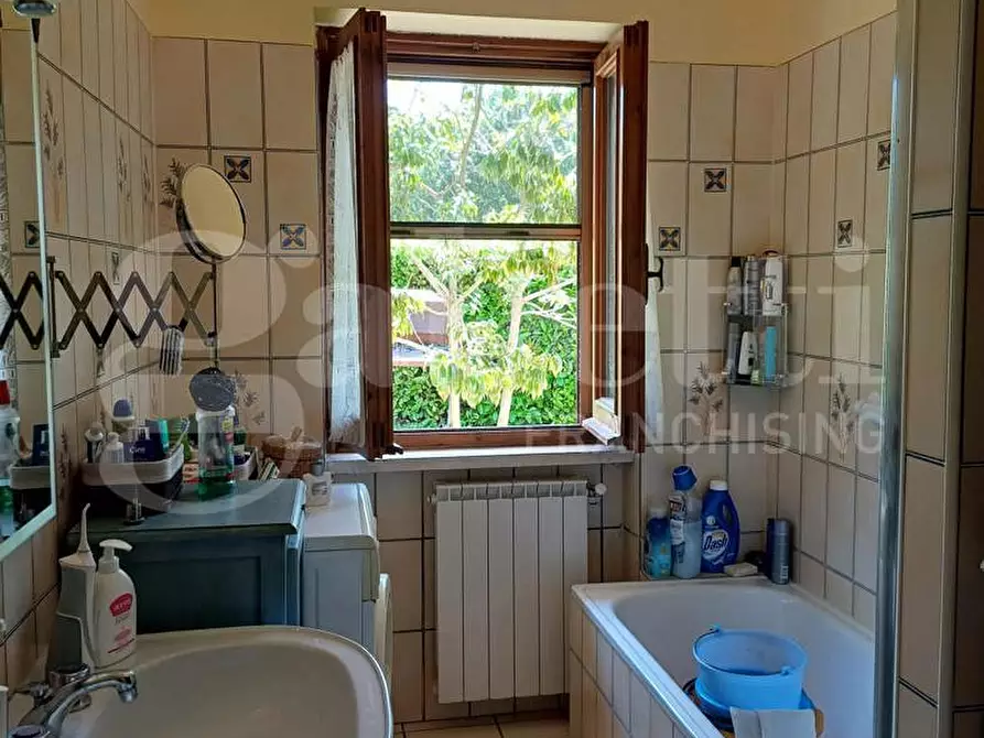 Immagine 20 di Villa in vendita  in Via SAN MARIA DEL MONTE, snc a Borbona