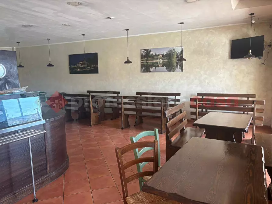 Immagine 4 di Negozio in affitto  in Via Casilina 62.700, snc a Anagni
