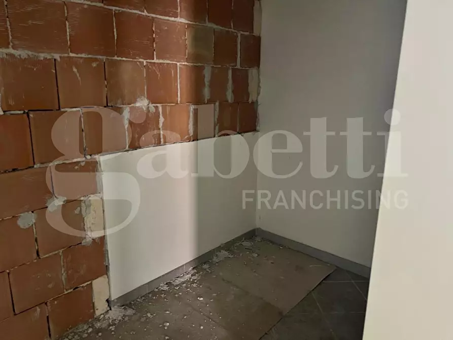 Immagine 10 di Magazzino in vendita  in Via MONSIGNOR OLINDO RUGGIERI, 34 a Martina Franca