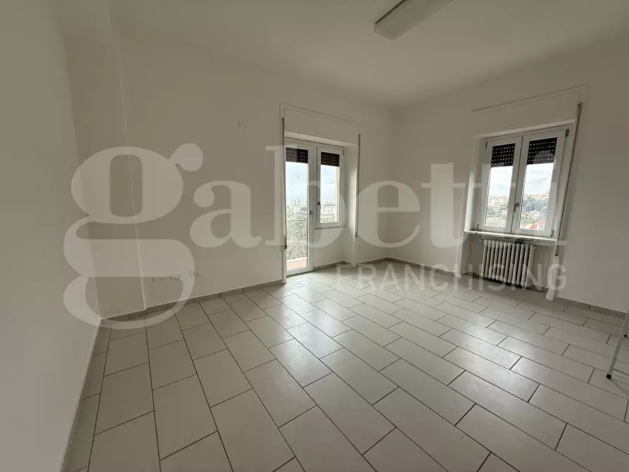 Immagine 11 di Ufficio in affitto  in Via CRISPI, 117 a Catanzaro