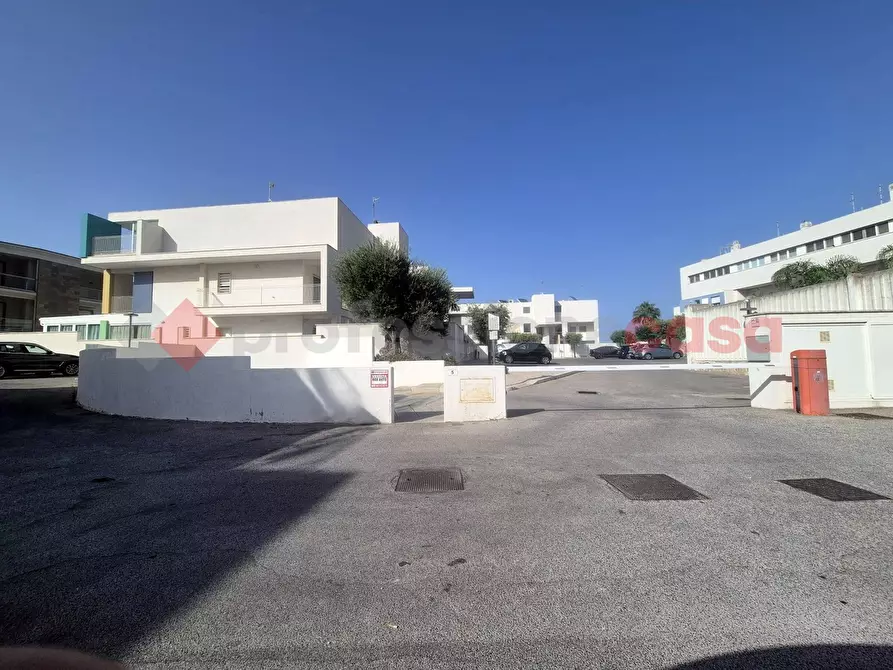 Immagine 1 di Box auto in vendita  in Via CONCILIO VATICANO II a Monopoli