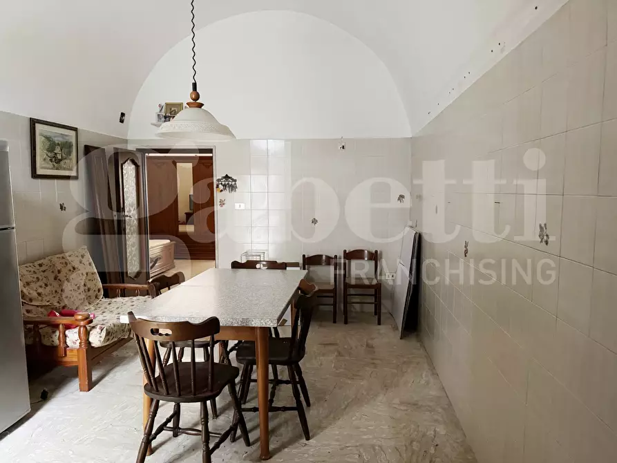 Immagine 8 di Appartamento in vendita  in Via Giuseppe Mazzini, 104 a Mola Di Bari