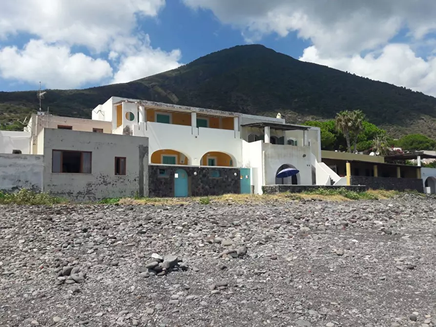 Immagine 2 di Casa indipendente in vendita  in Via Umberto I, 1 a Santa Marina Salina