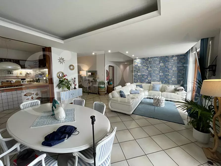 Immagine 3 di Appartamento in vendita  in Via Appia lato Napoli, 60 a Formia