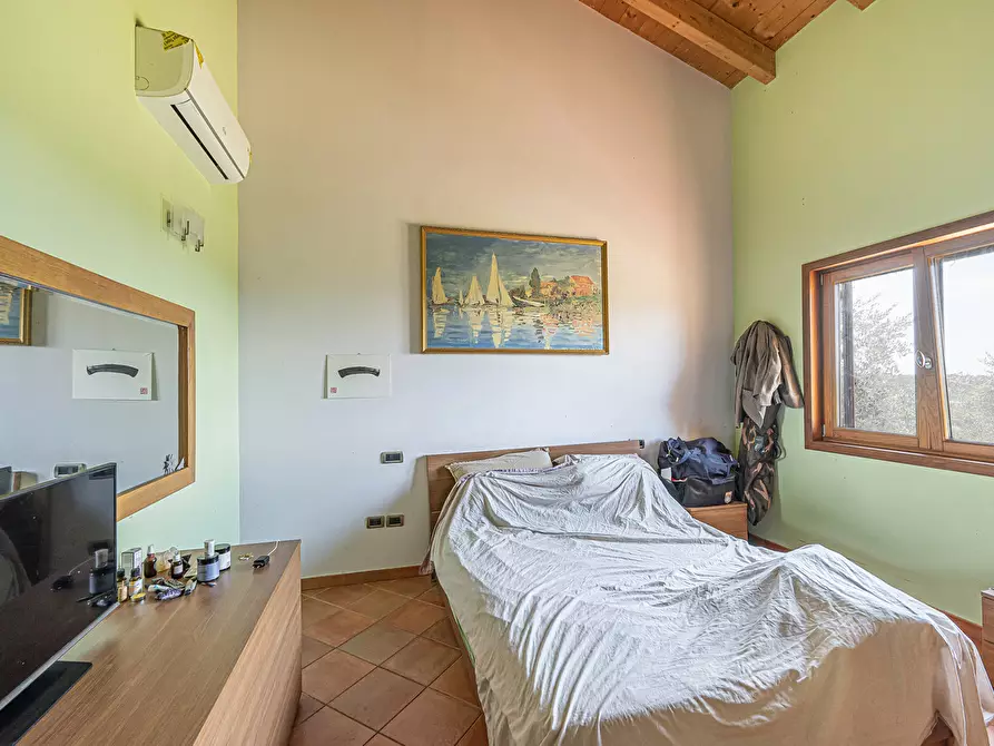 Immagine 10 di Villa in vendita  in Via Canale, 64 a Manziana