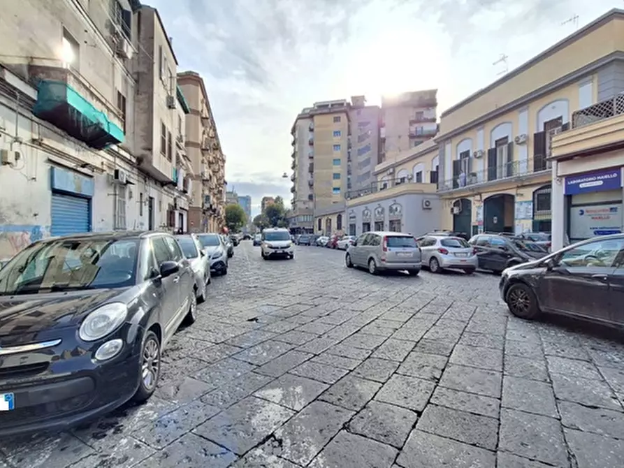 Immagine 3 di Negozio in affitto  in Via Andrea Cantelmo a Napoli