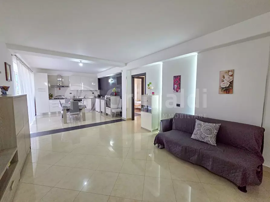 Immagine 5 di Villa in vendita  in Via C. di Lorenzo Borgia a Noto