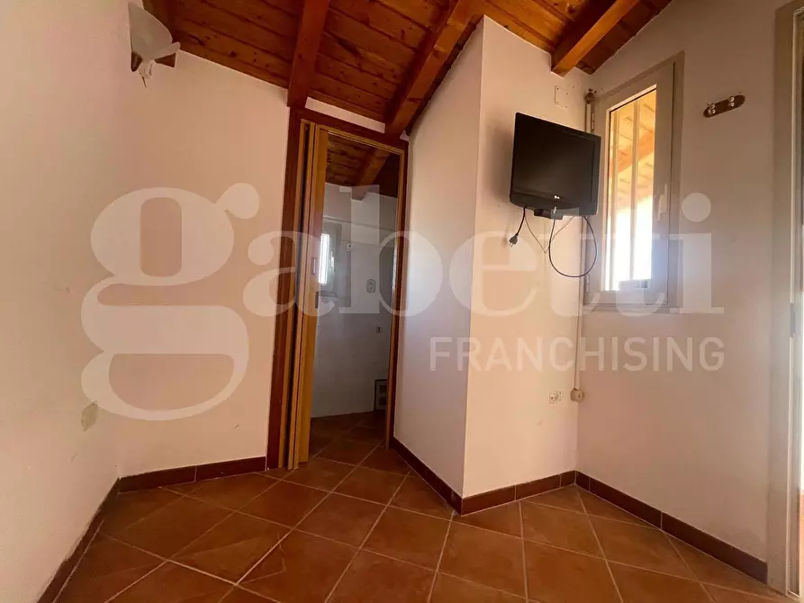 Immagine 17 di Appartamento in vendita  in Via Indipendenza, 379 a Gaeta