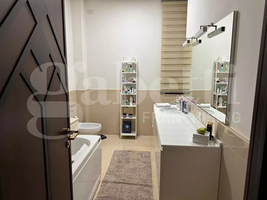 Immagine 50 di Appartamento in vendita  in Via N. Colajanni, 3/A a Bari