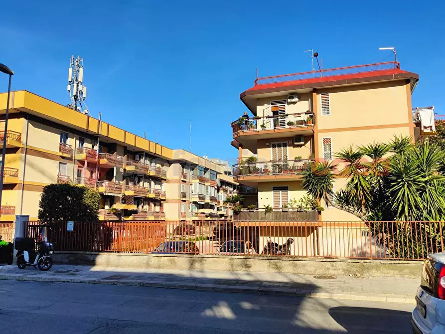 Immagine 5 di Appartamento in vendita  in Via GIUSSO a Bari