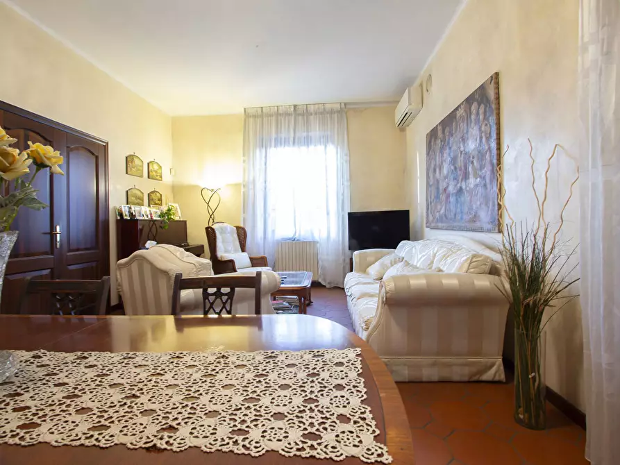 Immagine 7 di Villa in vendita  in Viale de Gasperi, 21 a Treviglio