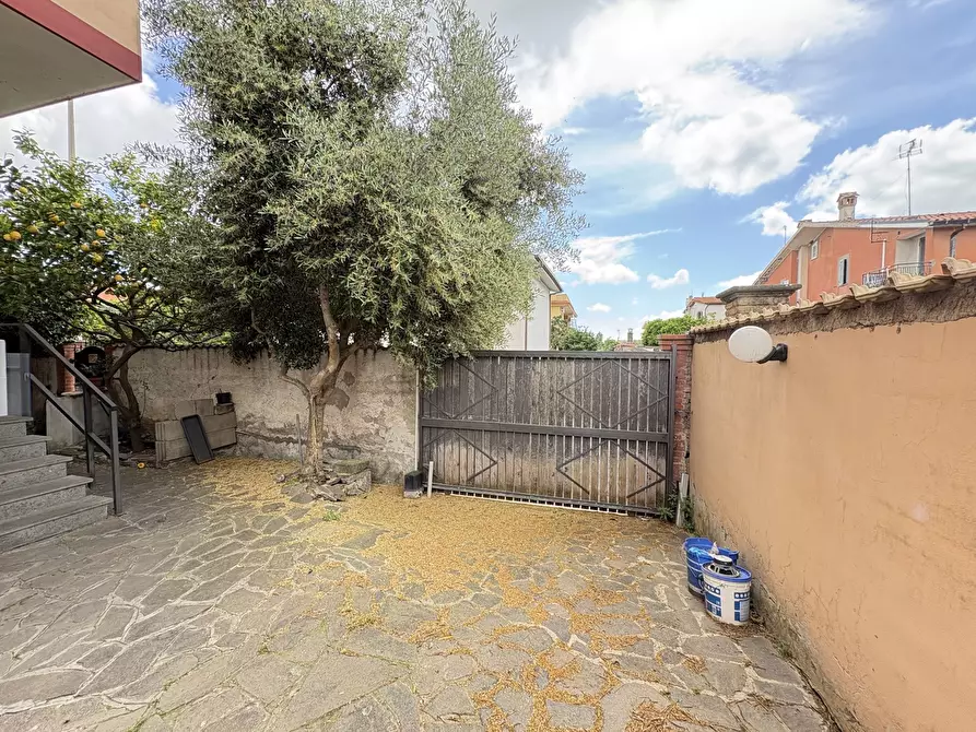 Immagine 20 di Appartamento in vendita  in Via Buscate, 32 a Roma
