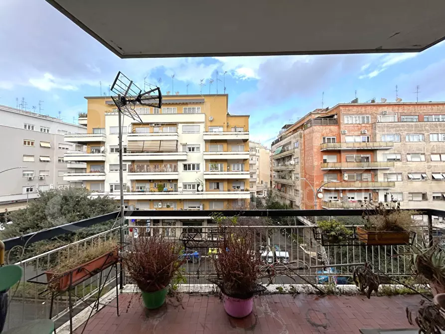 Immagine 14 di Appartamento in vendita  in Via Baldo degli Ubaldi, 112 a Roma