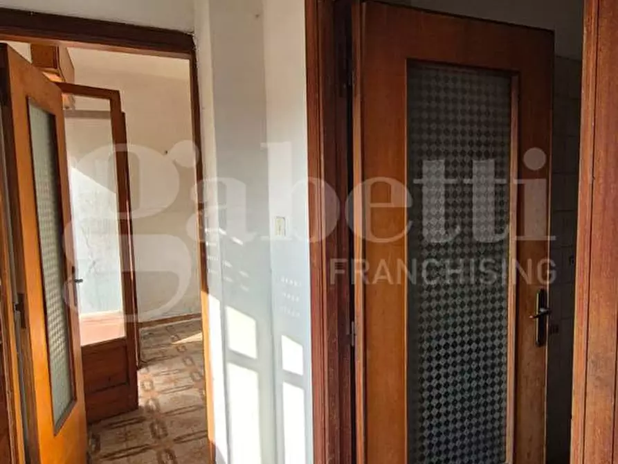 Immagine 39 di Palazzo in vendita  in Via L. Giordano, 38 a Boscotrecase