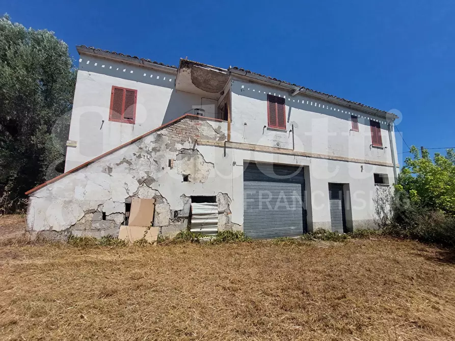 Immagine 1 di Appartamento in vendita  in Via Santa Maria, snc a Mosciano Sant'angelo