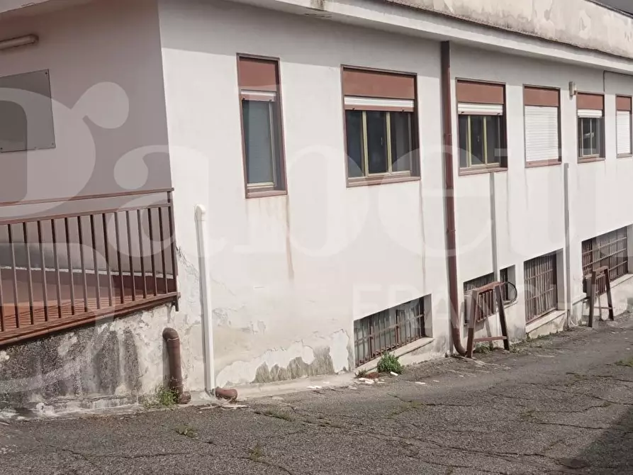 Immagine 27 di Magazzino in vendita  in Via Giacomo Leopardi, 21 a Gravina Di Catania