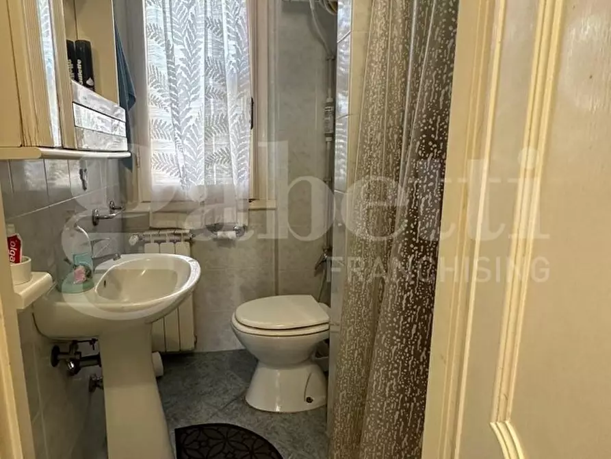 Immagine 19 di Casa trifamiliare in vendita  in Via lungomare tor san lorenzo, 57 a Ardea