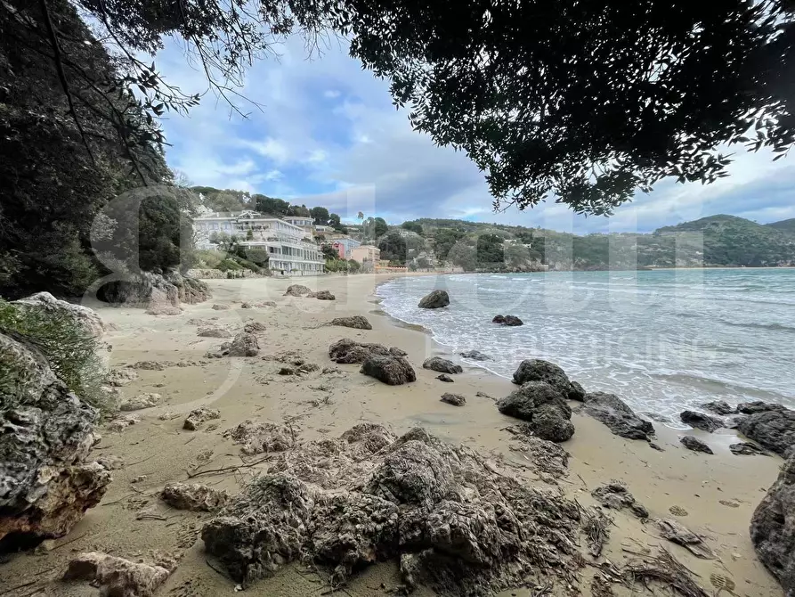 Immagine 1 di Terreno agricolo in vendita  in Via Monte a mare, s.n.c. a Gaeta