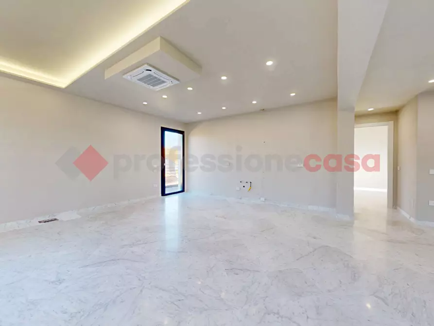 Immagine 18 di Attico in vendita  in Via Giuseppe Mazzini, 104 a Viareggio