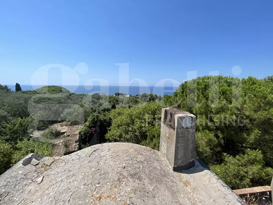 Immagine 12 di Palazzo in vendita  in Via dei Mandorli, snc a Gaeta