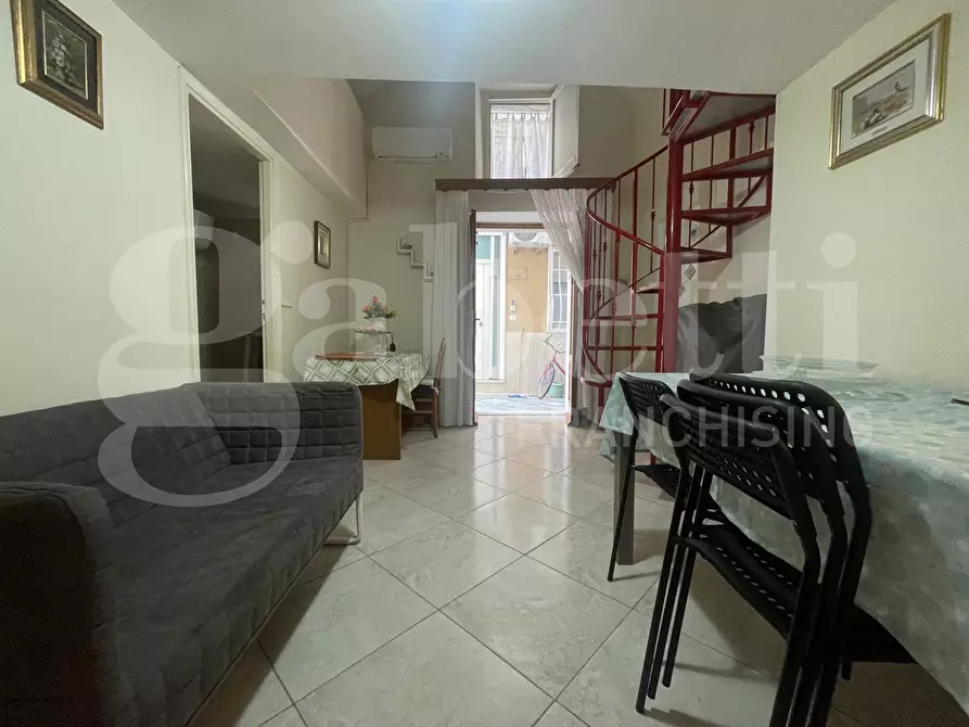 Immagine 11 di Appartamento in vendita  in Via Indipendenza, vico 13, 3 a Gaeta