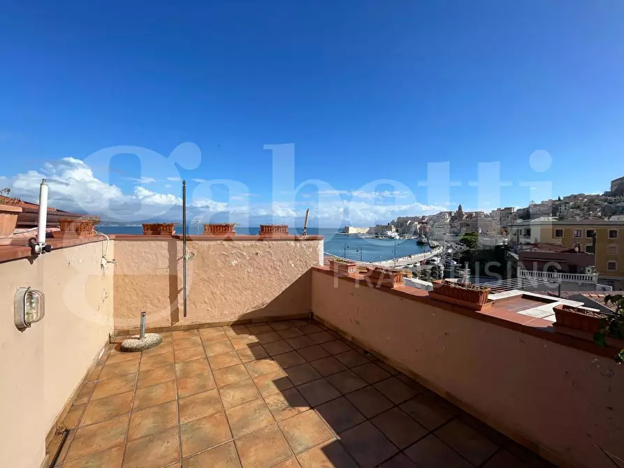 Immagine 14 di Appartamento in vendita  in Piazza S. Conca, 24 a Gaeta