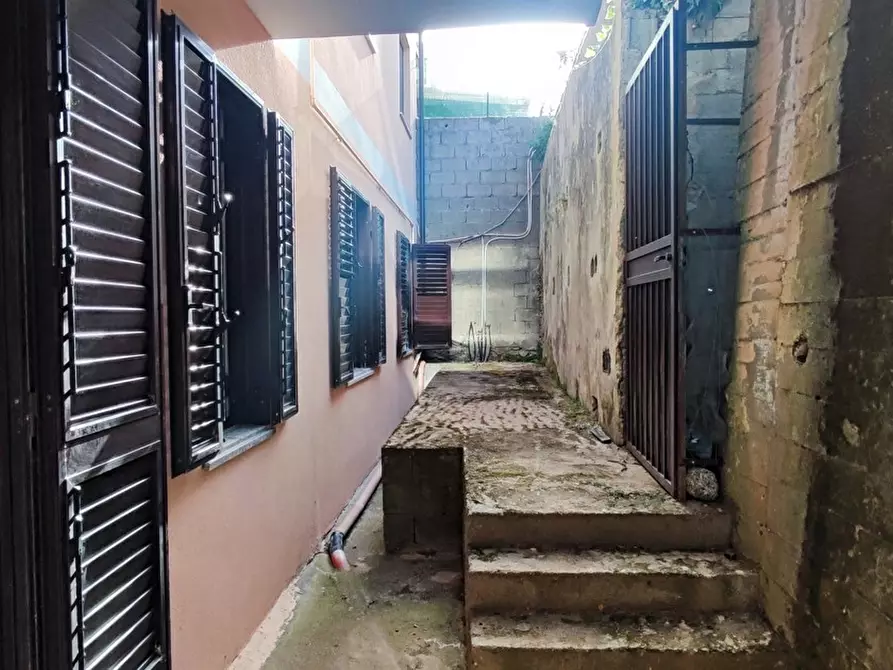 Immagine 12 di Appartamento in vendita  in Via BRACONI, 4 a Girifalco