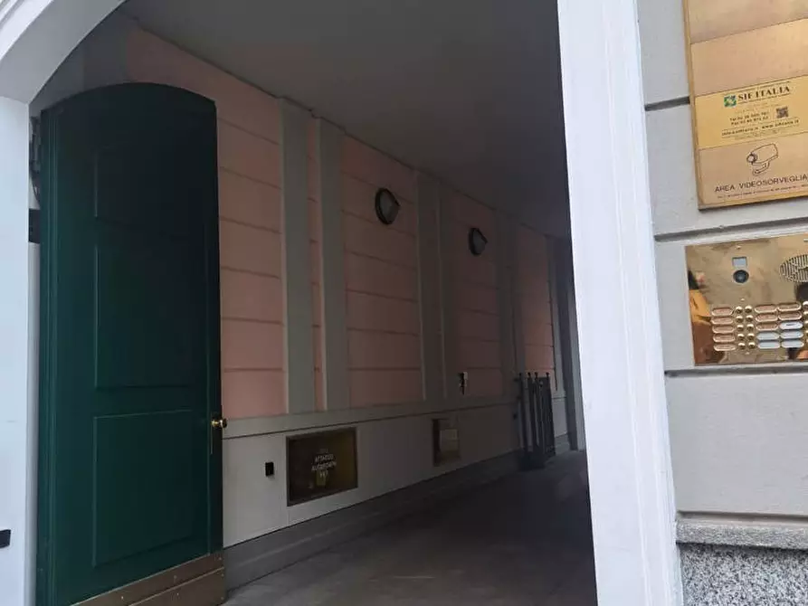 Immagine 17 di Box auto in vendita  in Corso di porta Romana, 55 a Milano