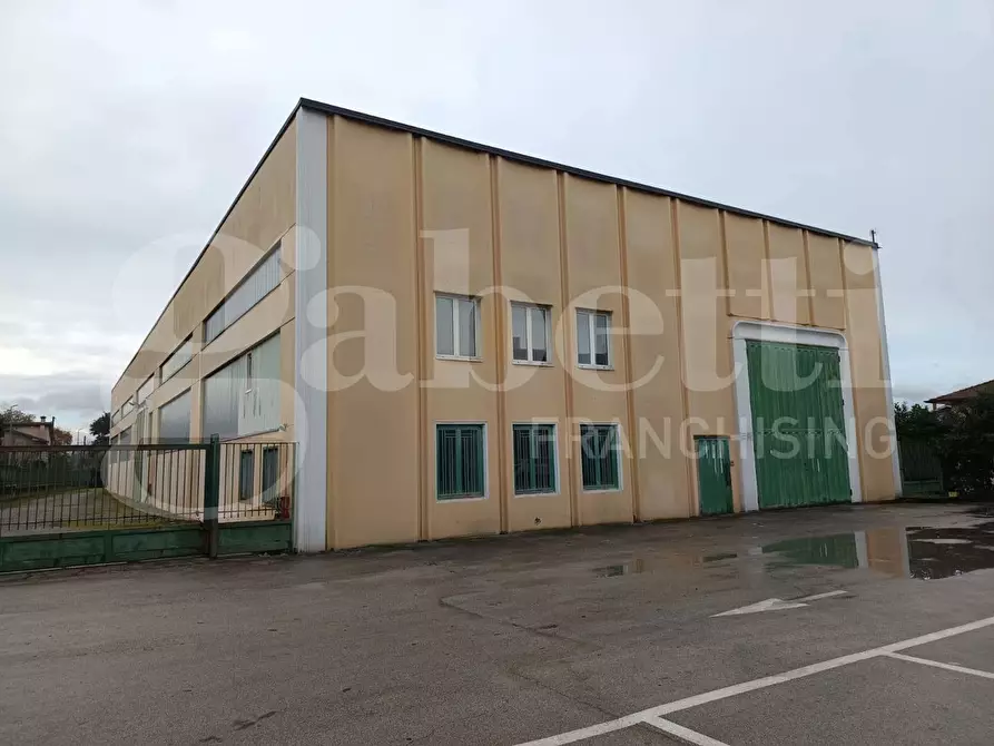 Immagine 4 di Capannone industriale in affitto  in Via Nazionale Calore, snc a Mirabella Eclano