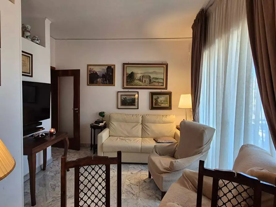 Immagine 30 di Appartamento in vendita  in Piazza Enrico De Nicola, 5 a Torre Annunziata