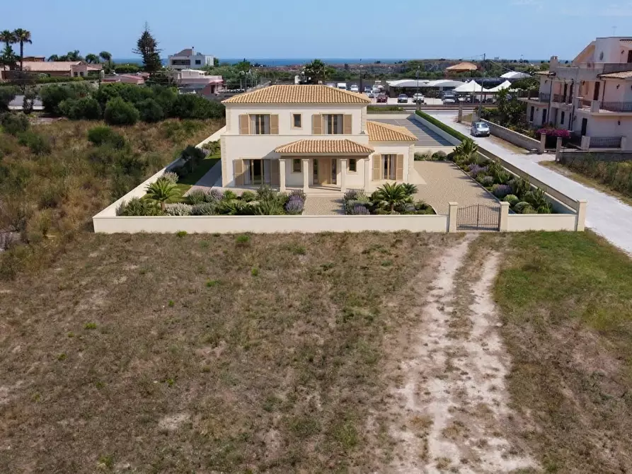 Immagine 11 di Terreno residenziale in vendita  in Via Sebastiano Fortuna, . a Pachino