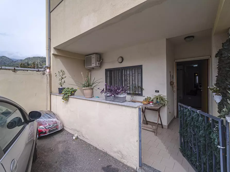 Immagine 3 di Appartamento in vendita  in Via Mili marina via nazionale, 321 a Messina