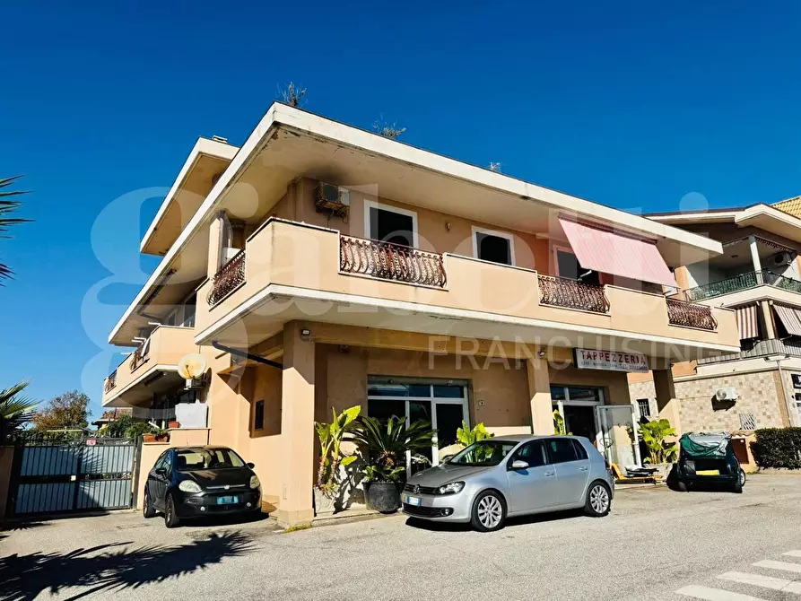 Immagine 1 di Appartamento in vendita  in Via del nibbio, 14 a Ardea