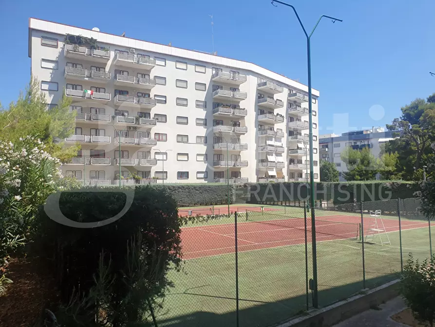 Immagine 34 di Appartamento in vendita  in Via R. SCHUMAN, 15 a Bari