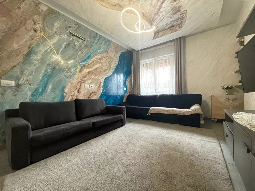 Immagine 5 di Appartamento in vendita  in Piazza cavour, 7 a Abbiategrasso