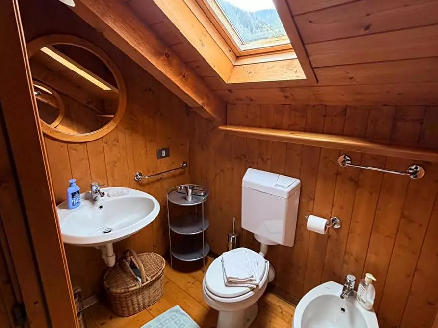 Immagine 27 di Appartamento in vendita  in Via ROMA, 42 B a Ponte Di Legno